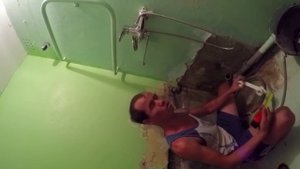 Непьющий сантехник)))Штукатурим стены.