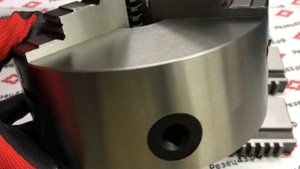 Токарный патрон самоцентрирующийся 3-х кулачковый K11 160 мм