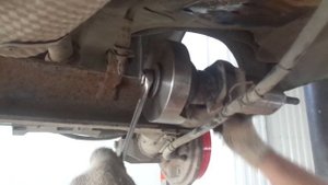 замена сайлентблоков задней балки Chery A13