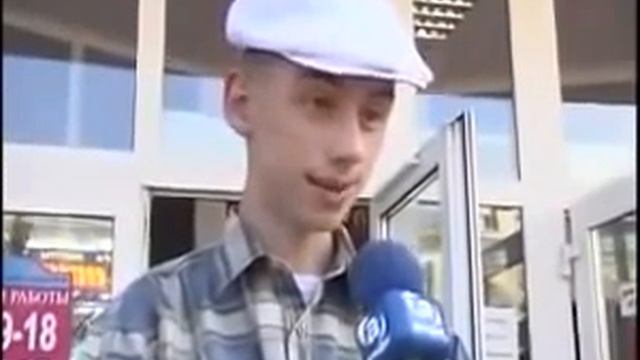 Красный,это значит красивый,синий значит свежесть, а белый элегантность.:) Флаг России. смотреть онлайн