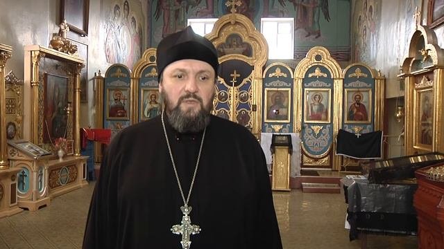 К 5 – летию со дня образования Ровеньковской епархии открылась фотовыставка.