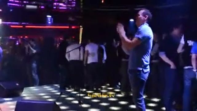 КиВиН 2013 Ночник Разминка 08 1 я 1 2 Физтех, Леша, Посмотри и охреней, Днепр, Зря вышли смотреть онлайн