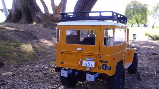 デカくてリアルなFMS FJ40ランクル
