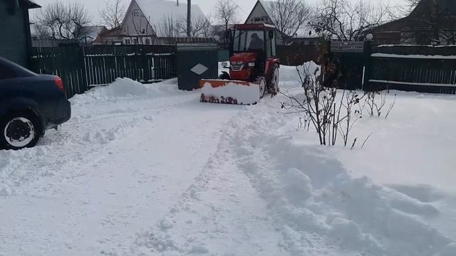 Чистка снега минитрактором самодельным отвалом смотреть онлайн
