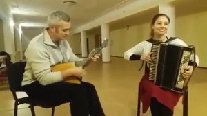 Дуэт. "Ногирская хонга." Аккомпанемент на гармошке Альбина Гурциева.