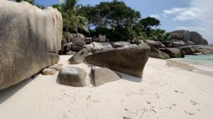 #Сейшелы Прибытие на остров Коко, небольшой внутренний остров архипелага Сейшельских островов.