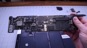 Macbook Air 13" 2012-2017 (A1466) - Logic Board Replacement