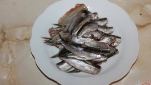 Бутерброды с пряной килькой