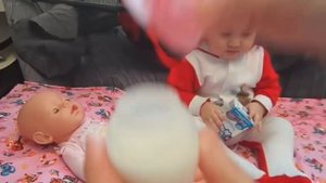 Кормим куклу Беби Борн Соню Сафия как Мама ухаживает за малышкой Видео для детей