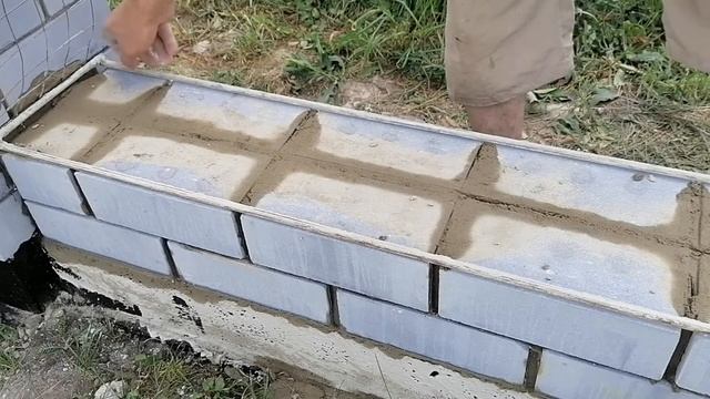 Забор из кирпича и профнастила – своими руками. Делаем парапет.