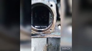 Отвалилось колесо. Меняем полуось.