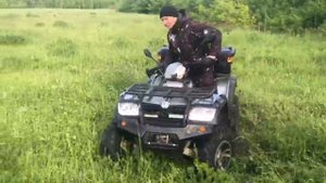 небольшой дрифт на квадрике cf Moto 500 2a