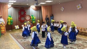 Танец «У матрёшек розовые щёчки» на утреннике, посвящённом 8 Марта. Средняя группа N 12 2023 г.