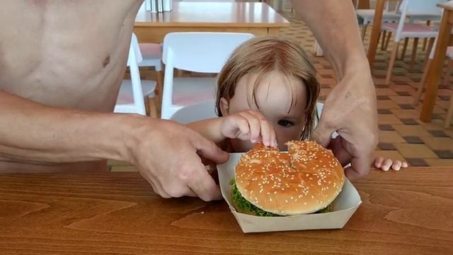 Самый лучший пляж в Крыму. Новая дорога с гор пляжа города Керчь смотреть онлайн