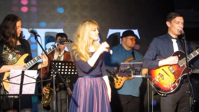 FRI`ZZ BAND ~ FRIJAZZ~ с трибьютом гр. БРАВО в Арбате смотреть онлайн