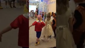 Песенка про елочку (тонкие иголочки)