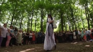 Джулия Ванг (JULIA VANG)  - Описывает себя