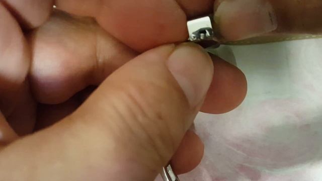 Клипса и кожаный ремешок как застегнуть и расстегнуть. (из Китая)