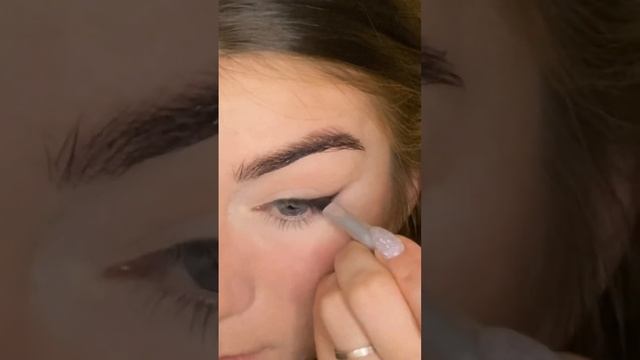 #макияж #стрелки #макияжглаз #макияжлица #брови #глаза #туториал #makeup