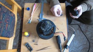 Замена щеток двигателя печки Мерседес Спринтер