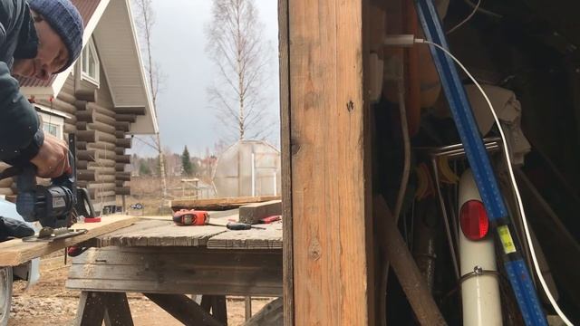 Большой дешевый классный парник (теплица) из горбыля и отходов досок смотреть онлайн