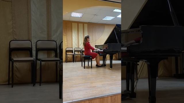 С.В. Рахманинов - прелюдия до-диез минор. Исп. Калмакова Людмила (преп. Захурко А.Е.) смотреть онлайн