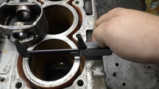 (21+) Дешевый и ОЧЕНЬ точный китайский пластиковый штангенциркуль (типа унылого обзора) смотреть онлайн