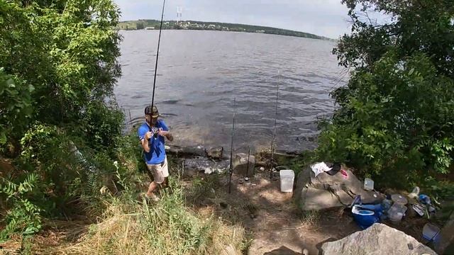 Клевое место. Рыбалка на Днепре. (Старые Кодаки 20.06.2021) смотреть онлайн