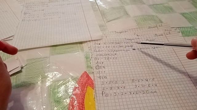 Проверяю контрольную работу по математике ???