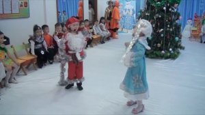 Новый год, Песня "Расскажи Снегурочка"