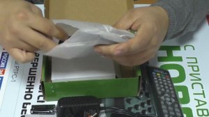 Распаковка приемника DVB T2 Divisat HOBBIT Slim