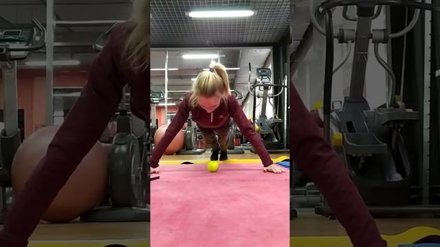 19.11.2020;ИЭ-22-22;Новикова Екатерина; Отжимания (13 раз) смотреть онлайн