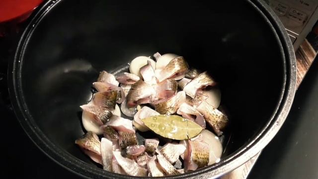 РЫБНЫЕ КОНСЕРВЫ ИЗ ПЛОТВЫ И ПОДЛЕЩИКА В МУЛЬТИВАРКЕ ! ПРОСТО И ОЧЕНЬ ВКУСНО !