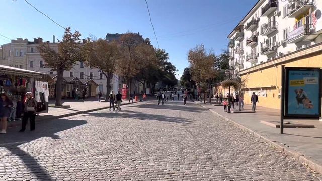 8 октября 2022. Неужели скульптуры львов на Дерибасовской запаковали в коробки? смотреть онлайн