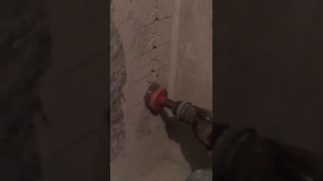 Сверление подразетником ХАРД в железобетоне, арматура 12мм от компании Egasmile.by смотреть онлайн