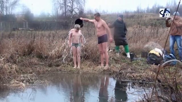 Юбилейные заплывы фурмановских "моржей" смотреть онлайн