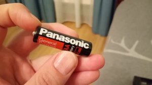 Кассетный VHS-адаптер и батарейка из 90-х!