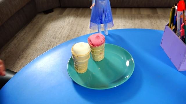 Необычный Огромный Подарок для Амельки! Ледяной Домик Frozen! Как его разморозить? смотреть онлайн