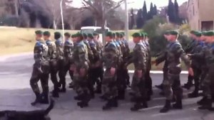Французские легионеры на строевом марше поют монгольскую песню о маме.