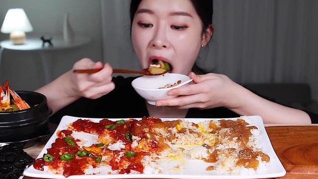 탱글탱글 순살양념게장 순살간장게장 🦀 따끈한 흰쌀밥위에 듬뿍 🍚 반숙후라이 곱창김 먹방 | GEJANG ★ SPICY & SOY SAUCE MARINATED CRAB MUKBAN смотреть онлайн