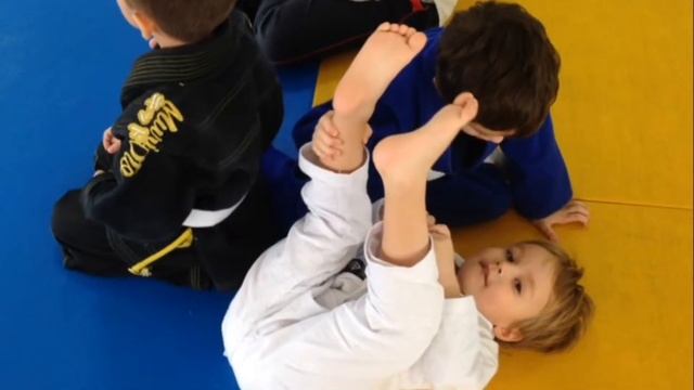 Детская аттестация бразильское джиу-джитсу дети Севастополь 09-12-17 смотреть онлайн
