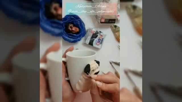 Лепим мопса...Мастер класс полимерная глина.. Декор на кружке