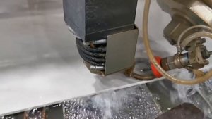 Гидроабразивная резка керамогранита под углом