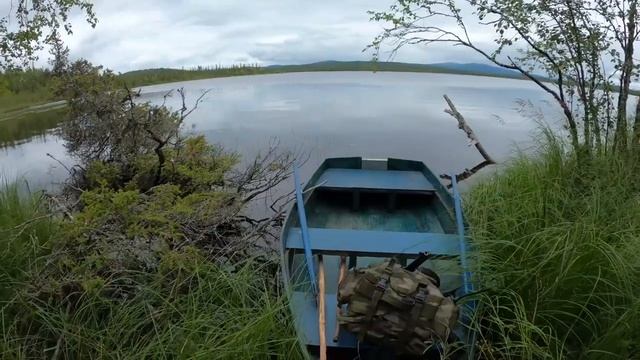 По летней таёжной тропе, рыбалка, ночёвка в избе. смотреть онлайн