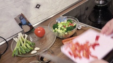 #овощнаялужайкасброкколи #броколи #праздничныйстол #салат #овощи #розаизпомидорки