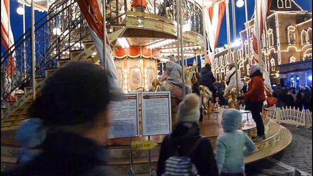 Бесплатный аттракцион " Карусель" на Красной площади. Супер!