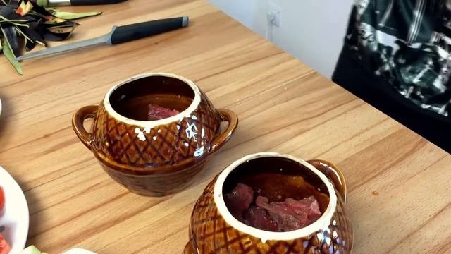 Чанахи   грузинское жаркое в горшочках!