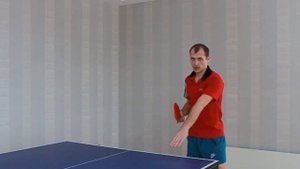 как держать ракетку и обивать мячи в настольном теннисе