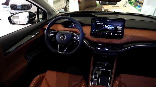 NEW SKODA ENYAQ IV 80 Firstlook IN 4K #skodaenyaq #Skodakodaenyaqiv #skodaenyaqreview #electriccar
