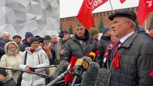 Красная площадь 7 ноября, множество журналистов и СМИ.